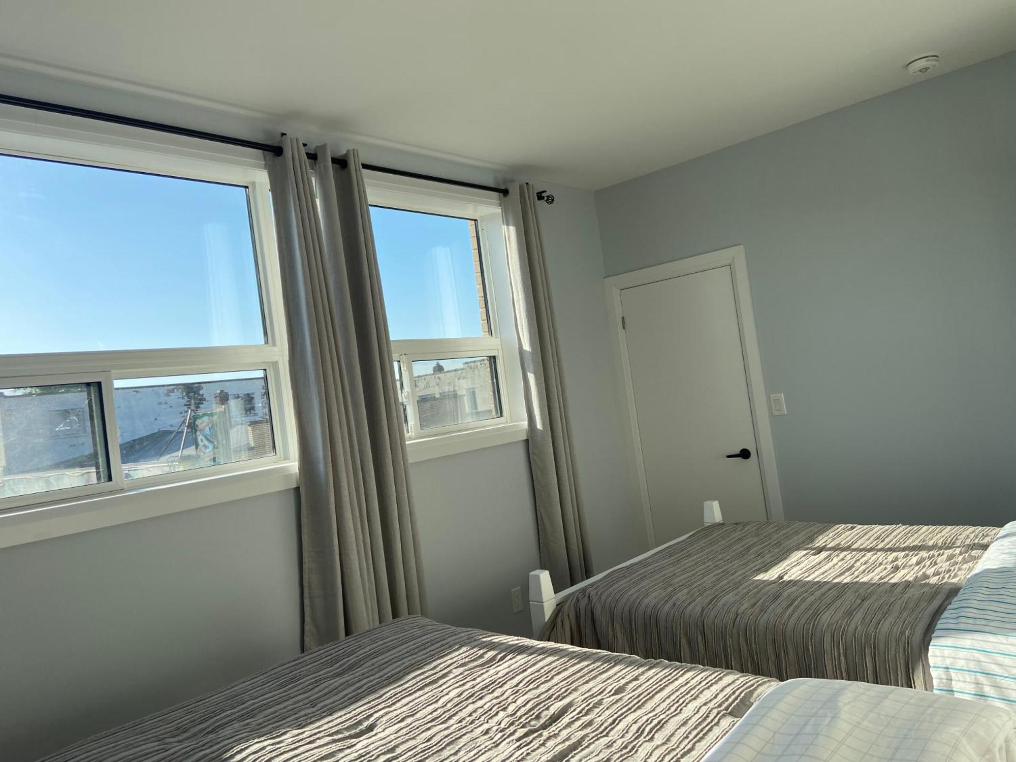One Bedroom With Two Beds Apartment